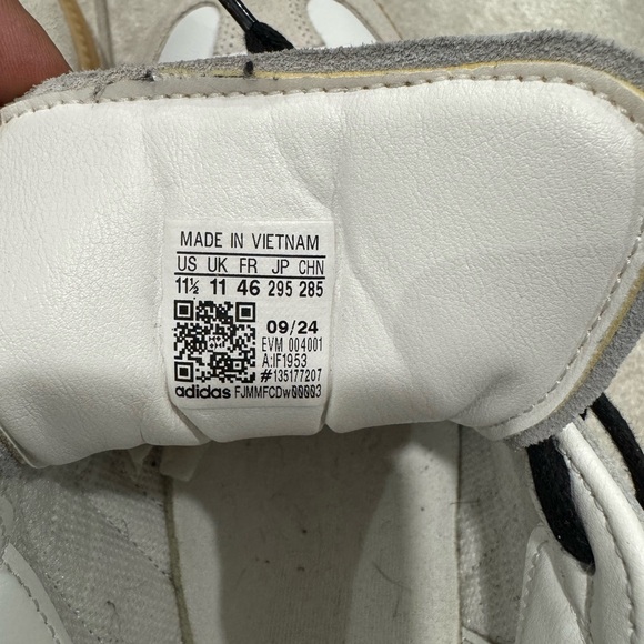 Size 11.5 - Adidas Originals Samba Millennium MN Black White Gum IF1953 Men’s - Picture 6 of 6